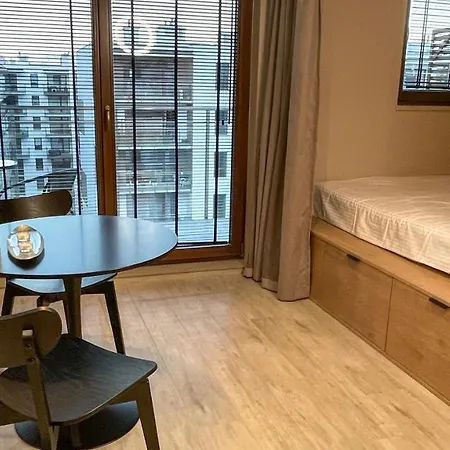 Appartement Comfortable 1-room Close To The Center *